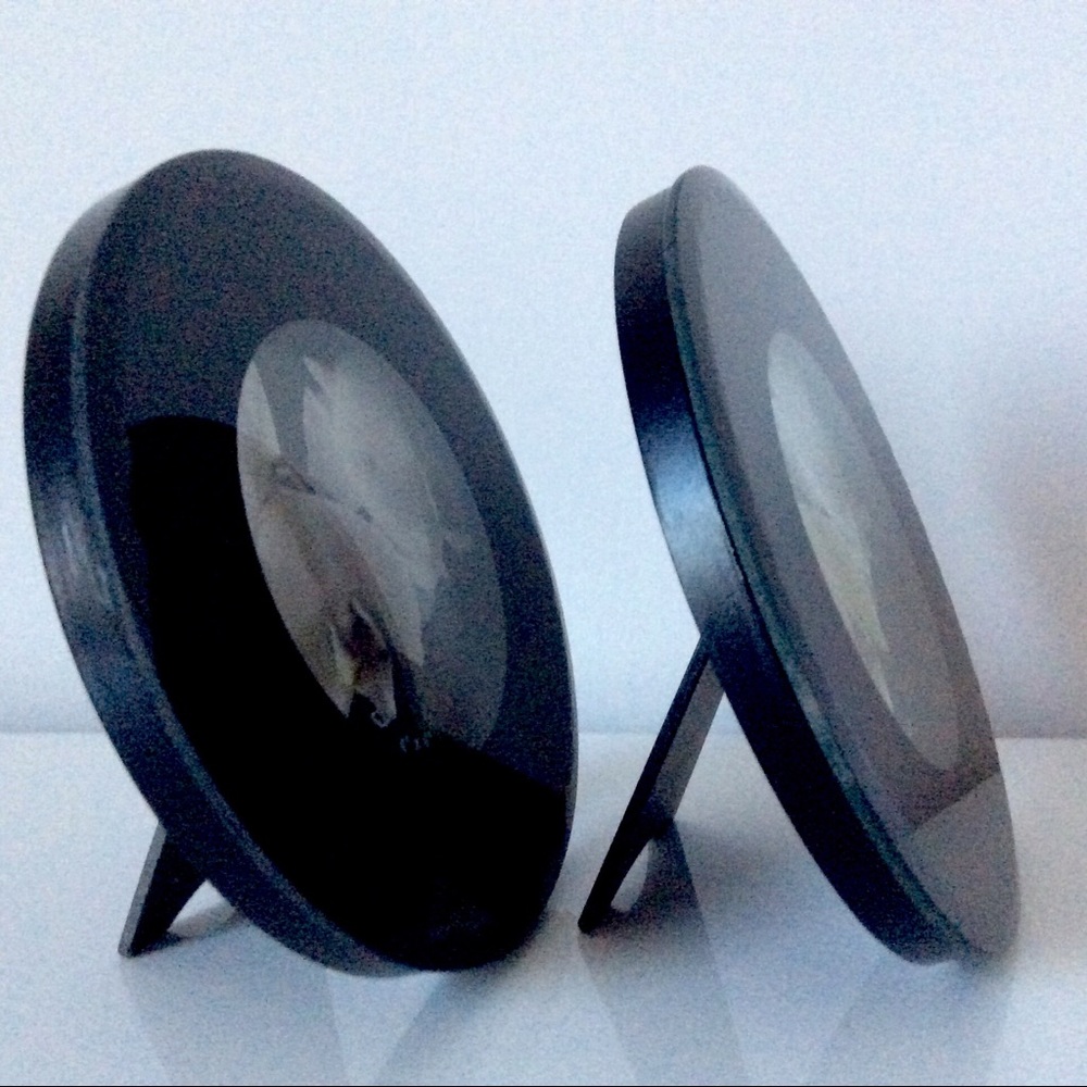 NWOT Set of 2 High Gloss Black Picture Frames - Picture 4 of 7